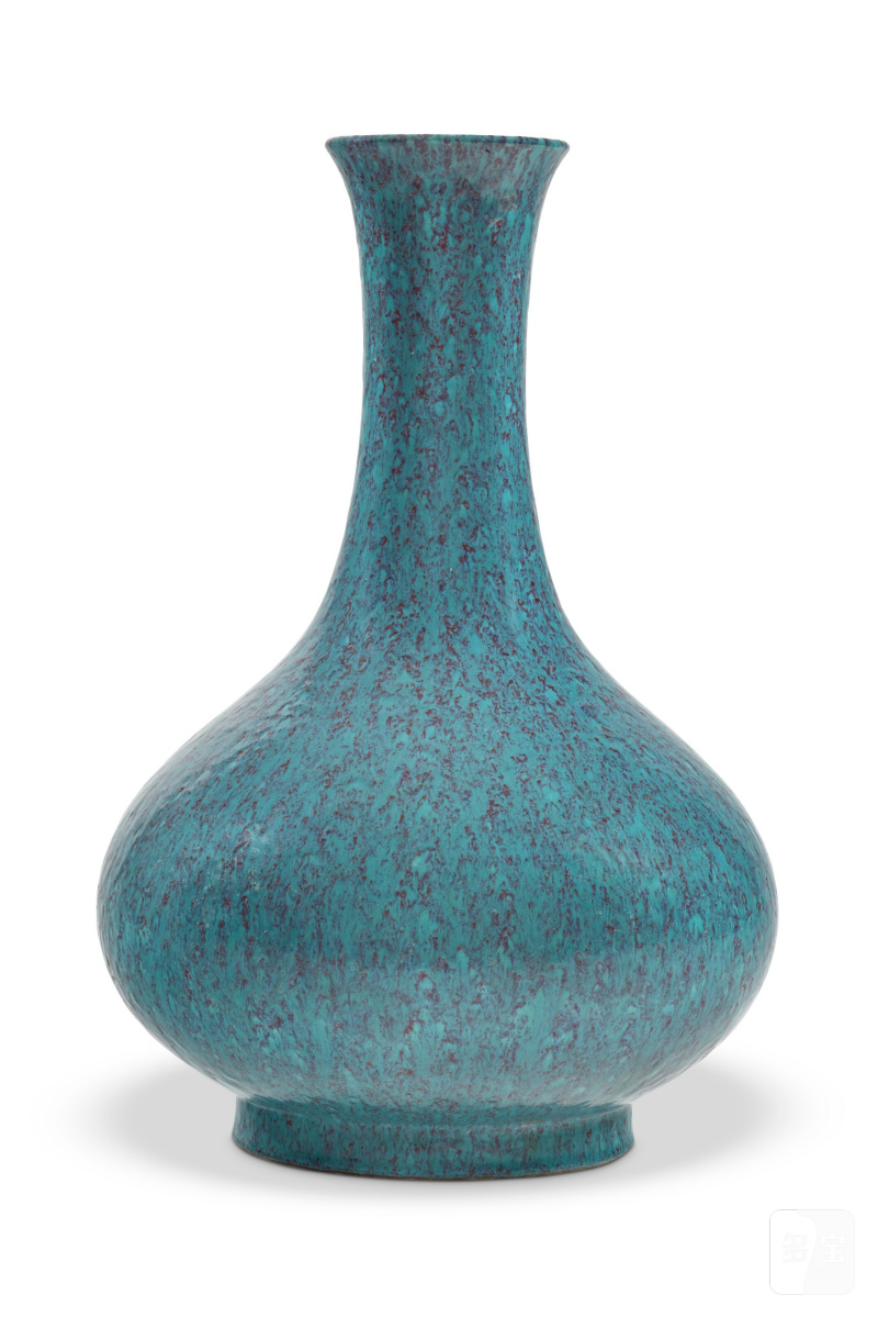 VASE EN PORCELAINE ÉMAILLÉE OEUF DE PIGEON  CHINE, DYNASTIE QING, MARQUE À SIX CARACTÈRES EN CREUX ET ÉPOQUE YONGZHENG (1723-1735) - 图2